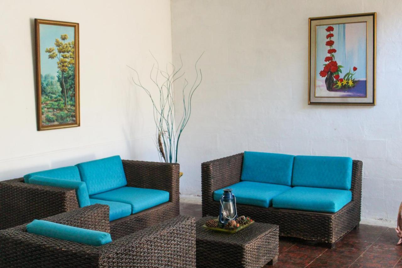 Hotel Y Cafe Ixmati Suchitoto Eksteriør billede