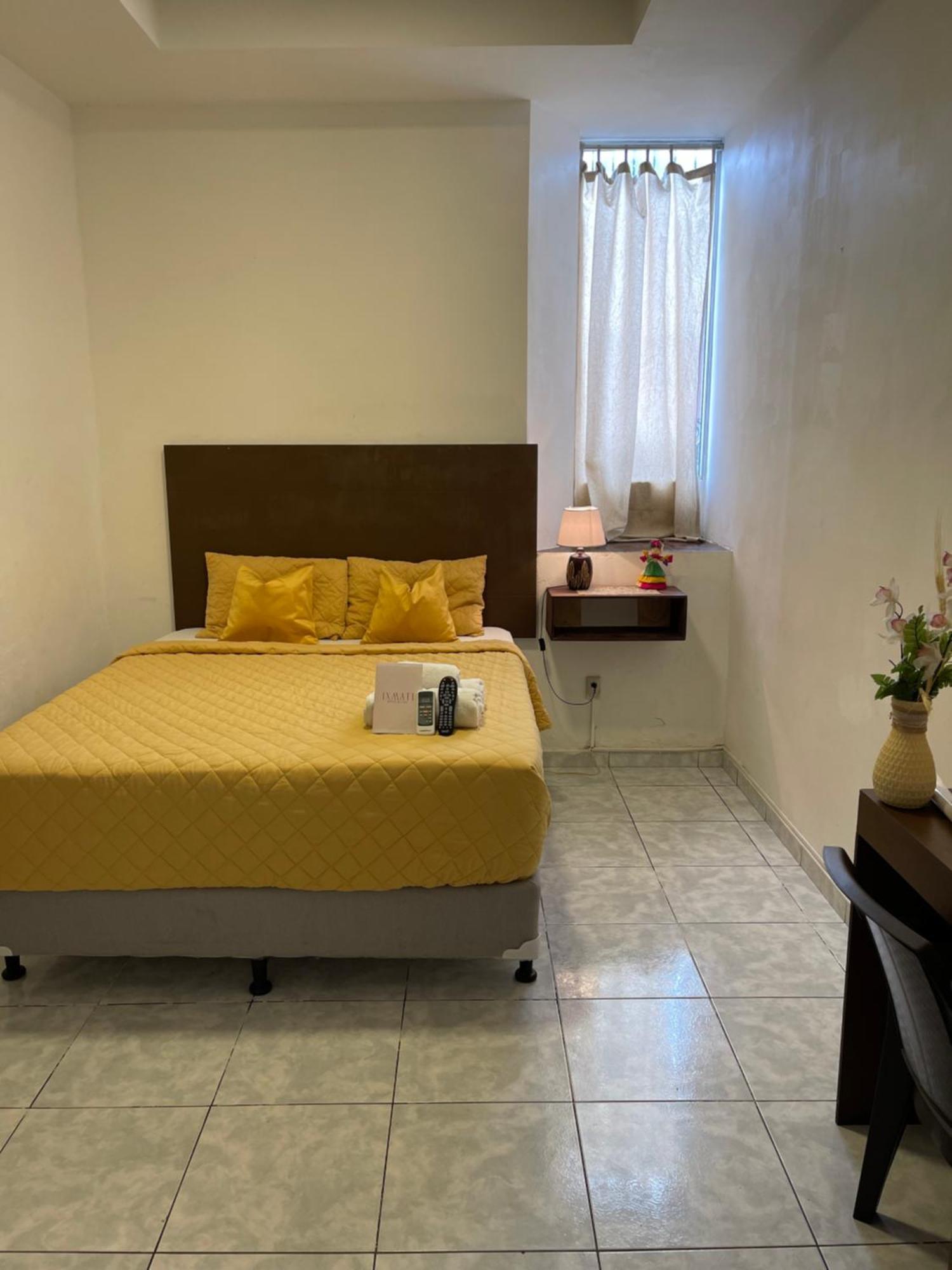 Hotel Y Cafe Ixmati Suchitoto Eksteriør billede